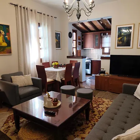 Apartament Yades