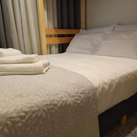 Apartament Yades