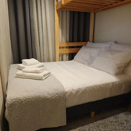 Apartament Yades *