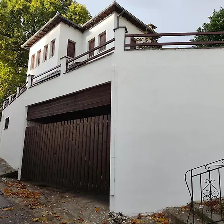 Apartament Yades